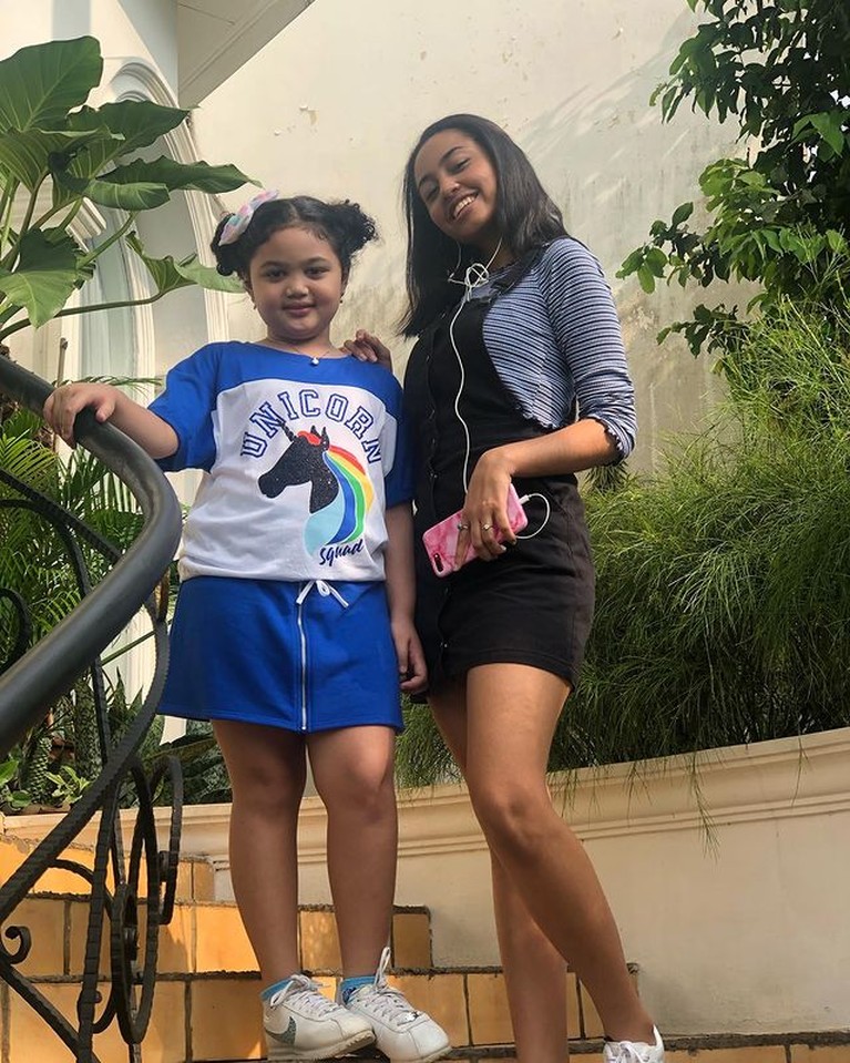 Potret Athalia Lemos Putri Sambung Krisdayanti yang Tak Tersorot Potret Athalia Lemos Putri Sambung Krisdayanti yang Tak Tersorot