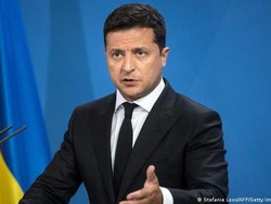 Presiden Ukraina Pecat 2 Jenderal Top: Tak Ada Waktu untuk Pengkhianat!