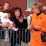 6 Tas Mewah yang Terinspirasi Selebriti! Selain Putri Diana, Ada Putri Kerajaan Lainnya Juga Lho