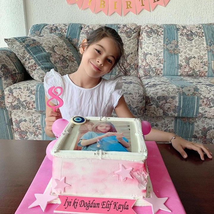 <p>Seiring bertambahnya usia, Elif tampak semakin cantik nih, Bunda. (Foto: Instagram @siti_perk)</p>
