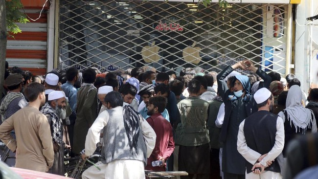 PBB menyebut sistem keuangan di Afghanistan tengah di ambang kehancuran. Karena itu mereka mendesak sejumlah kalangan segera ambil tindakan.