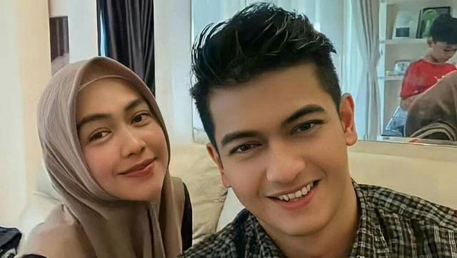 Foto-foto Kebersamaan Ria Ricis & Teuku Ryan yang Dikabarkan Akan Menikah