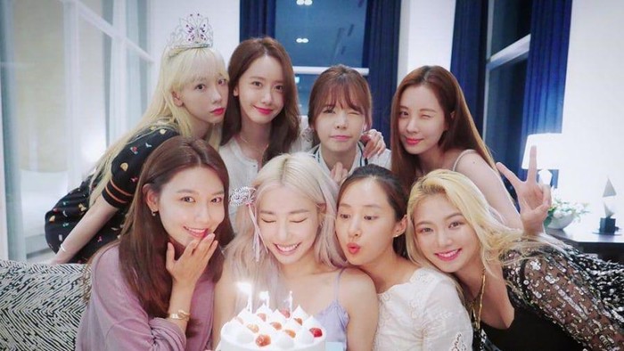 Girls' Generation Tampil Dengan Member Lengkap, Akan Comeback Tahun 2022? Girls' Generation Tampil Dengan Member Lengkap, Akan Comeback Tahun 2022?