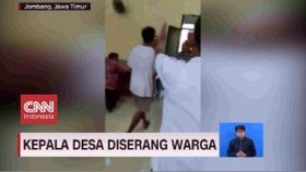 VIDEO: Kepala Desa Diserang Warga