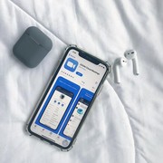 4 Fitur Zoom Ini Bisa Bikin Hubungan LDR Kamu Tetap Asyik dan Mesra, Yuk Coba!