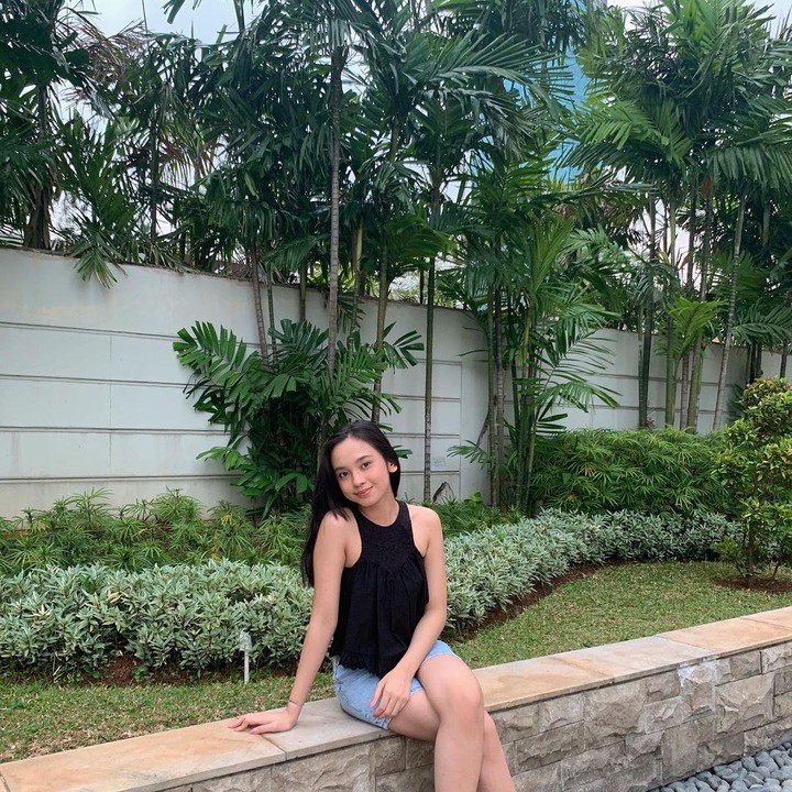 <p>Pemilik nama lengkap Lyodra Margaretha Ginting ini merupakan seorang penyanyi yang memenangkan kontes Indonesian Idol ketika usianya baru 17 tahun, Bunda. (Foto: Instagram @lyodraofficial)</p>