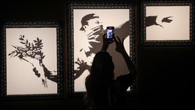 FOTO: Menyelami Ratusan Imaji Banksy di New York City