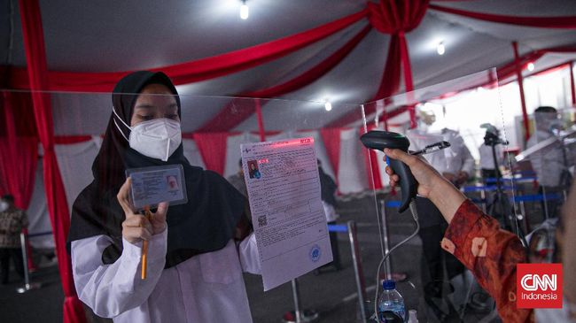Terdapat beberapa berkas yang wajib dibawa peserta ujian CPNS 2023 saat mengikuti SKD. Berikut rincian berkas yang wajib dibawa peserta pada tahap seleksi.