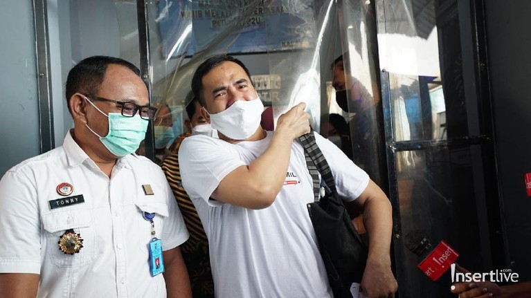 Potret Saipul Jamil Bebas dari Penjara Potret Saipul Jamil Bebas dari Penjara