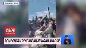 VIDEO: Rombongan Pengantar Jenazah Anarkis