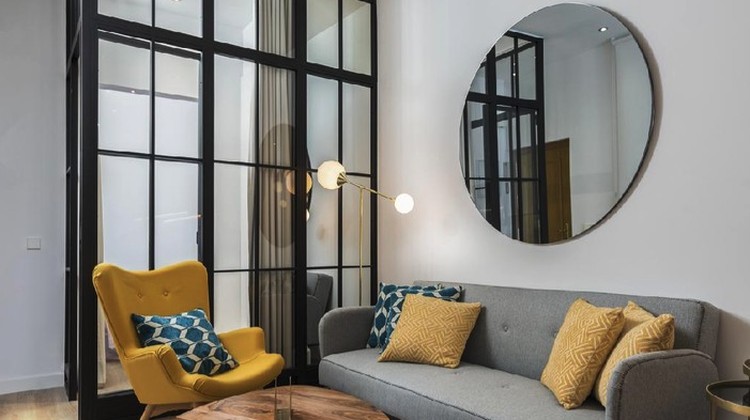 Banyak orang menyebut kalau tinggal di rumah minimalis area tusuk sate maka akan sial. Apa benar? Ini tips feng shui agar Bunda tidak sial di rumah tusuk sate.