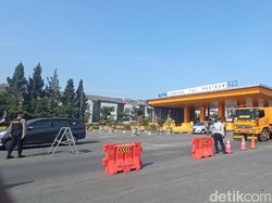Kena Ganjil Genap di GT Pasteur, Pengendara Cari Jalan Lain Masuk Bandung