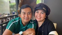 <p>Pernikahan Joy Tobing dan Cahyo Permono disebut-sebut akan dilangsungkan dalam waktu dekat, Bunda. (Foto: Instagram @yoxforchrist)</p>