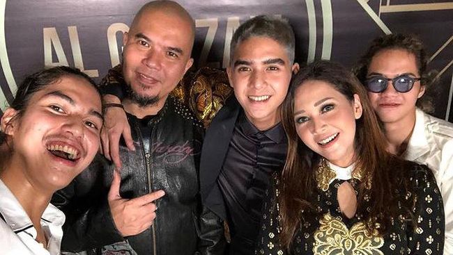 Revealed, The Reason Al, El, & Dul Join Ahmad Dhani instead of Maia When Divorced