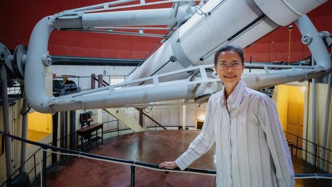 Kisah bos Observatorium Bosscha, Premana W Premadi, yang menjadi astronom wanita pertama di Indonesia yang namanya diabadikan jadi nama asteroid.