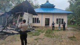 Bupati Diklaim Minta Ahmadiyah Sintang Bongkar Masjid dalam 14 Hari