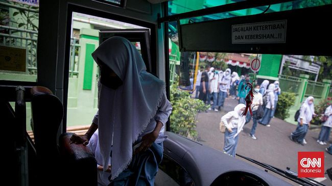 7.614 Sekolah di DKI Sudah Gelar PTM, Jam Belajar Ditambah