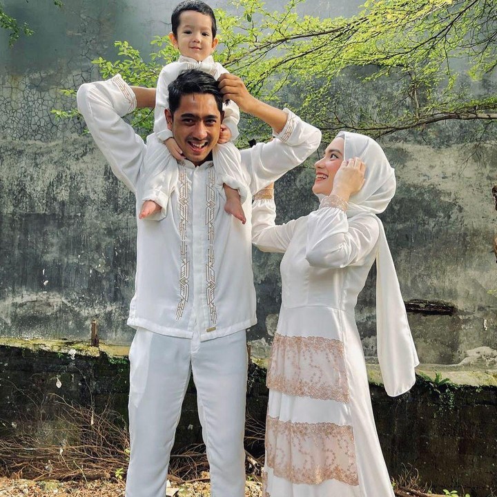 <p>Putri Anne hidup bahagia usai dinikahi Arya Saloka pada 2017 lalu. Mereka sudah dikaruniai seorang putra bernama Ibrahim Jalal Ad Din Rumi. (Foto: Instagram @putriannesaloka)</p>
