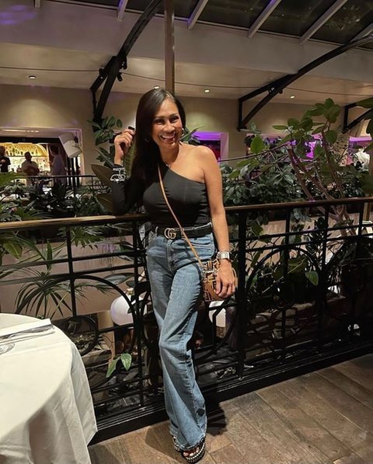 Risa Dewi Calon Mertua Al Ghazali Ibunda Alyssa Daguise yang Modis Al Ghazali memiliki calon mertua yang modis dan mencuri perhatian. Yuk intip potret Risa Dewi ibunda Alyssa Daguise!