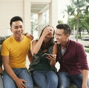 Daftar Meme Netizen Beralih ke Twitter Saat WhatsApp dan Instagram Down, Kocak-kocak Banget!