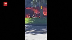 VIDEO: Alami Kerusakan Mekanik, Pesawat Jatuh Tabrak Gedung