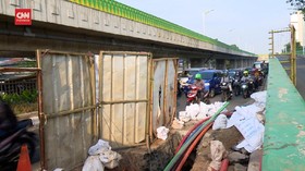 VIDEO: Galian Proyek Utilitas Kabel SJUT Bikin Macet