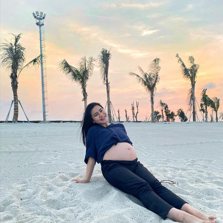 <p>Kita doakan semoga kehamilan hingga persalinan Felicya bisa berjalan dengan lancar ya, Bunda.(Foto: Instagram @felicyangelista)</p>