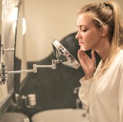 10 Kebiasaan dari Rutinitas Sehari-hari yang Bisa Memicu Munculnya Jerawat