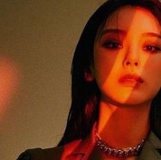 Inspirasi Gaya Swag Ala Noze Wayb yang Mencuri Perhatian di Variety Show Street Woman Figther