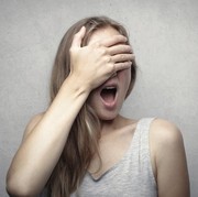 5 Macam Fobia Paling Aneh di Dunia, Ada yang Takut Perempuan Cantik Itu Beneran?