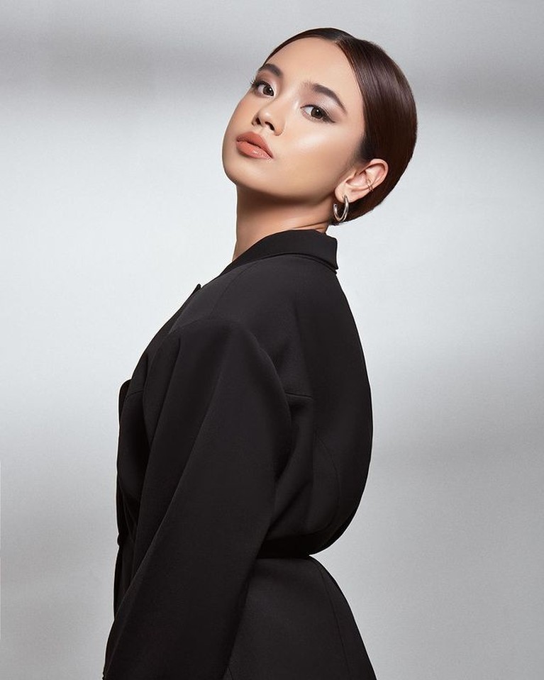 Pesona Lyodra Ginting Kandidat Perempuan Tercantik di Dunia Versi TC Candler Lyodra Ginting masuk ke dalam 100 kandidat perempuan tercantik di dunia versi TC Candler. Yuk kita intip pesonanya!