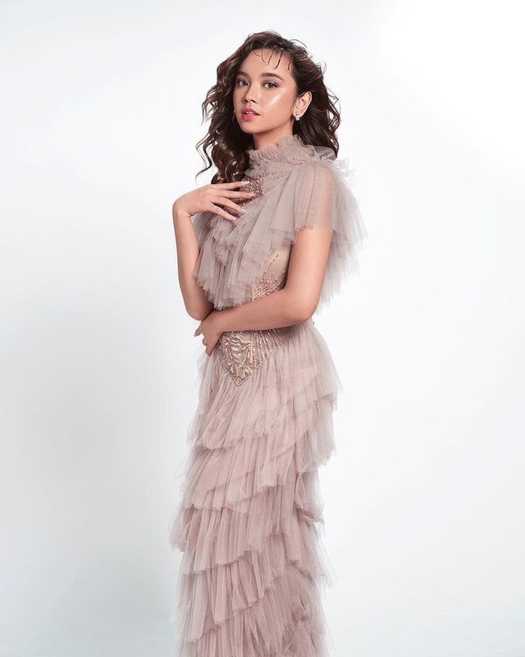 Pesona Lyodra Ginting Kandidat Perempuan Tercantik di Dunia Versi TC Candler Lyodra Ginting masuk ke dalam 100 kandidat perempuan tercantik di dunia versi TC Candler. Yuk kita intip pesonanya!