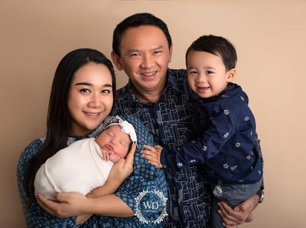5 Potret Menggemaskan Bayi Perempuan Puput dan Ahok