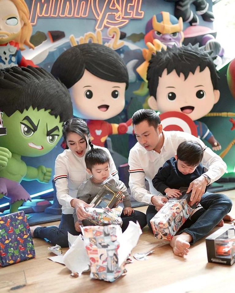 Tema Avengers, Intip Momen Ultah Mikhael Anak Kedua Sandra Dewi & Harvey Mikhael Moeis putra bungsu Sandra Dewi dan Harvey Moeis berulang tahun yang ke 2. Yuk intip momen perayaannya!