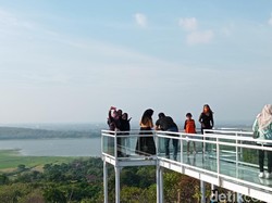 Wisata Alam dengan Spot Cantik di Cirebon, Bukit Cinta Anti Galau