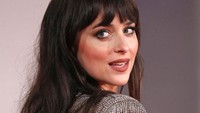 5 Fakta Dakota Johnson, Kekasih Chris Martin Inspirasi Lagu My Universe Colab Coldplay dan BTS