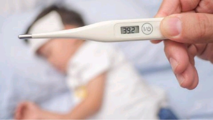Roseola infantum adalah infeksi yang disebabkan oleh sejenis virus herpes dan biasanya mempengaruhi bayi dan balita. Simak penjelasannya berikut ya, Bunda