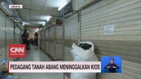 VIDEO: Pedagang Tanah Abang Meninggalkan Kios