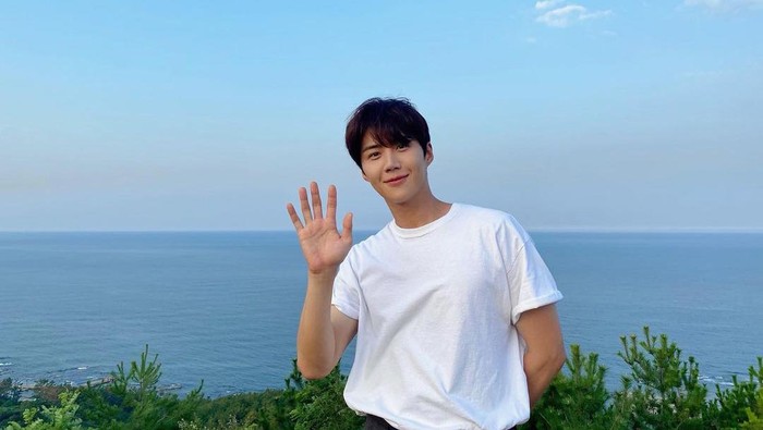 Fans Club Kim Seon Ho Indonesia Mendapat Apresiasi dari Menteri Kesehatan!