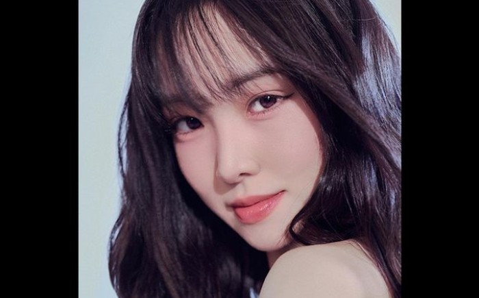 Setelah sebelumnya sempat beredar rumor kalau mantan vokalis utama G-FRIEND, Yuju, sedang diincar Konnect Entertainment, akhirnya pada Rabu, (1/9) lalu, ia secara resmi bergabung dengan agensi milik Kang Daniel tersebut, lho!/Foto: instagram.com/yuuzth