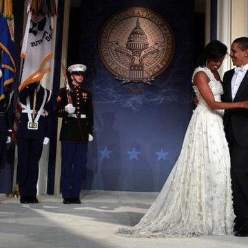 img-title Deretan Gaun Mewah yang Dikenakan 10 First Lady Amerika Serikat saat Pesta Inaugurasi! Siapa Paling Fashionable?