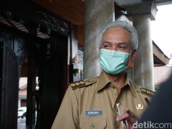 Reaksi Tak Terduga Ganjar Usai Serangan Rocky Gerung Bikin Gempar