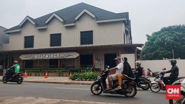 Pemprov DKI melayangkan teguran tertulis kepada manajemen Holywings buntut promosi minuman beralkohol gratis bagi pelanggan bernama Muhammad dan Maria.