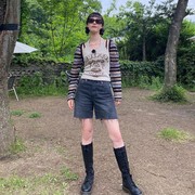 Inspirasi Padu Padan Sepatu Boots ala Heo Young Ji Eks Kara Ini Bikin Penampilanmu Makin Tambah Keren!