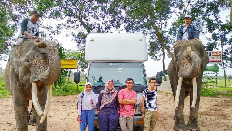 Keluarga Kusmajadi Keluarga Kusmajadi