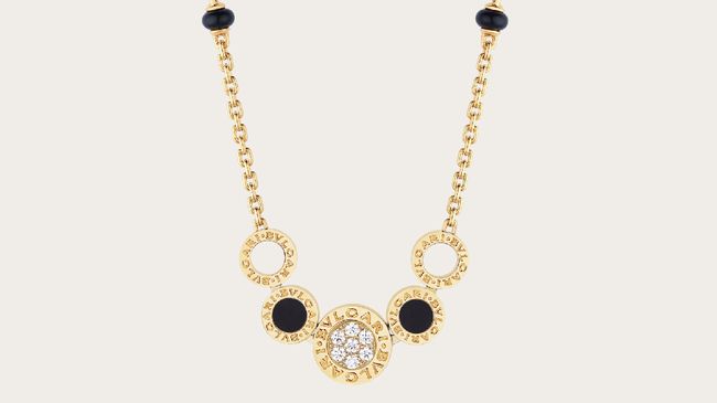 Demi merambah ke pasar India, label mewah Bulgari meluncurkan koleksi perhiasan eksklusif pertama di India, mangalsutra emas.