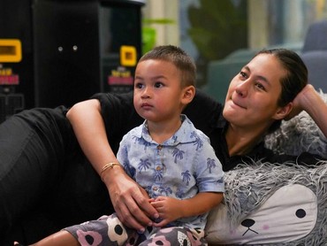 img-title Sengaja Tinggalkan Kiano Sendirian di Mall, Paula Verhoeven Tuai Hujatan