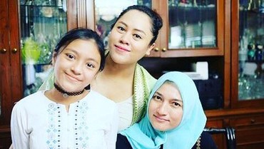 Jarang Tersorot, Sarah Amalia Eks Istri Ariel Noah Mantab Berhijab