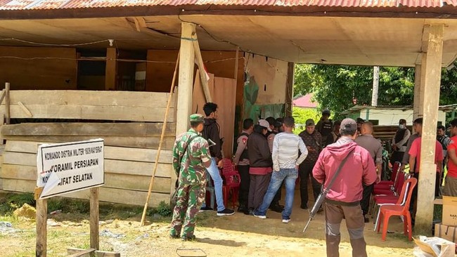 TPNPB OPM menyebut Kabupaten Maybrat sebagai wilayah konflik mereka dengan TNI dan memperingatkan warga sipil yang tinggal di sana.