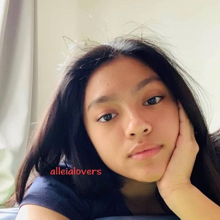 Potret Cantik Alleia Anata Putri Ariel NOAH yang Kini Beranjak Dewasa Alleia Anata Putri Ariel Noah dengan Sarah Amalia yang kini beranjak dewasa. Yuk intip potretnya!
